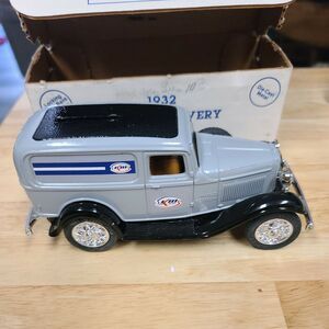 ERTL 1932 Kerr-Mcgee Limited Edition Panel Delivery Bank USA w/ Certificate